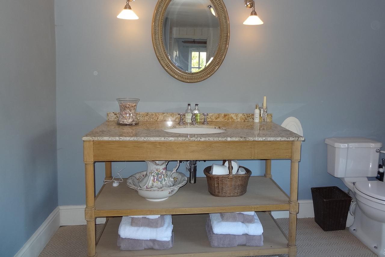 Bed and Breakfast Huxham Farmhouse à East Pennard Extérieur photo