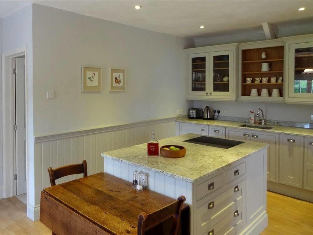 Bed and Breakfast Huxham Farmhouse à East Pennard Extérieur photo
